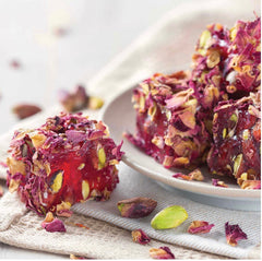 Premium Lokum mit Pistazien & Granatapfel verziert mit Rosenblättern 350g